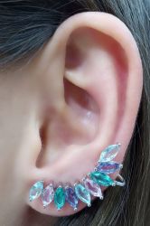 Brinco Ear cuff 9 cristais unilateral navette pedras cravejadas