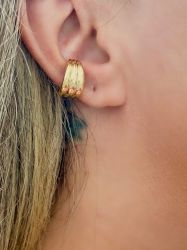  Ear clip argolinha com ondulações regulável sem pedras banhado a ouro 